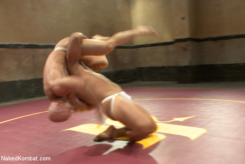 BestBDSM24.com - Image 35101 - OILED MUSCLE: Mitch "The Machine" Vaughn vs Marcus "Titan" Ruhl