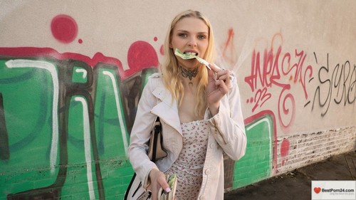 Public Agent - Lexi Star